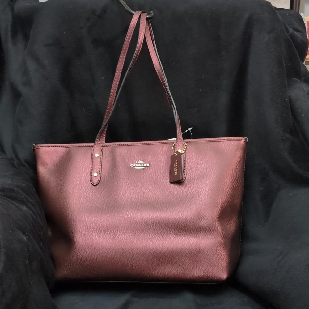 Coach City Zip Tote Bag in Dark Cherry​